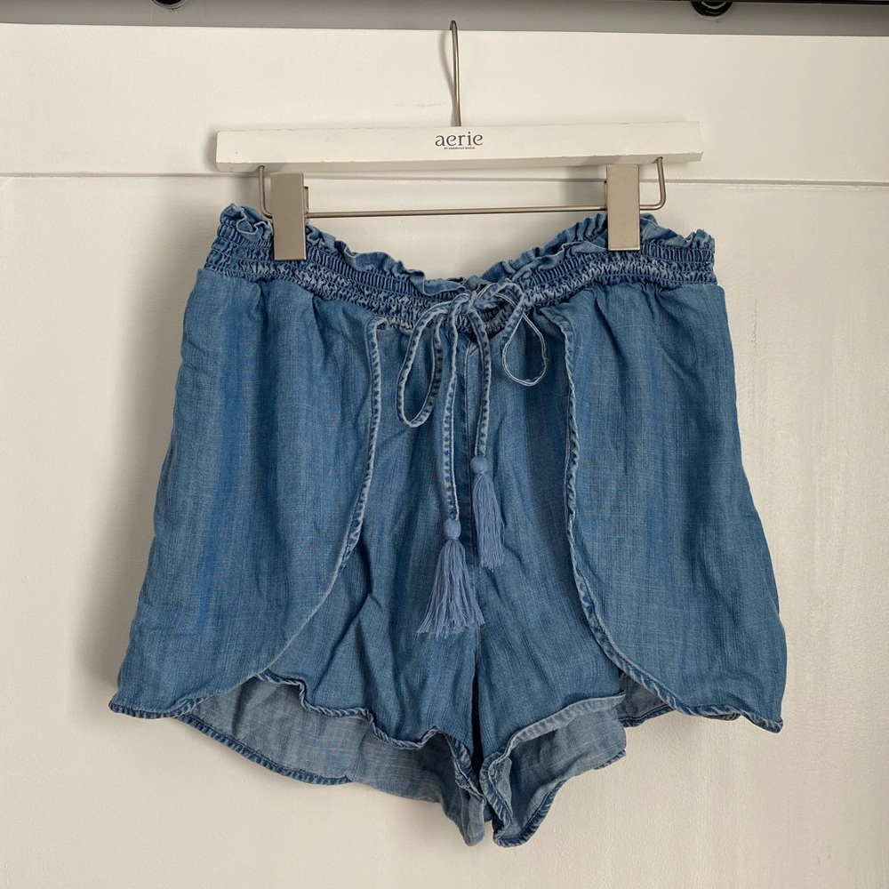 AEO Flowy Chambray Short
